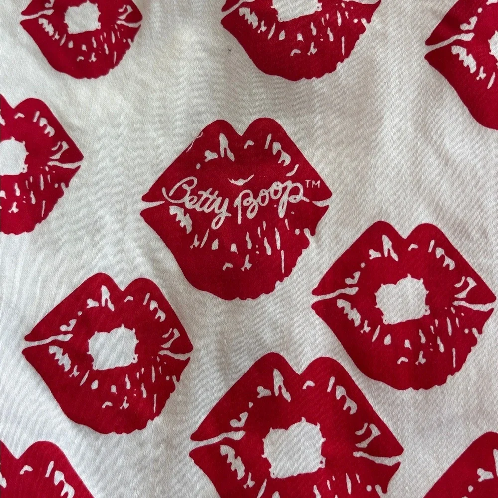 Betty Boop fun white